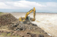 Yacyretá Argentina refuerza sus defensa por la fuerte correntada del río Paraná